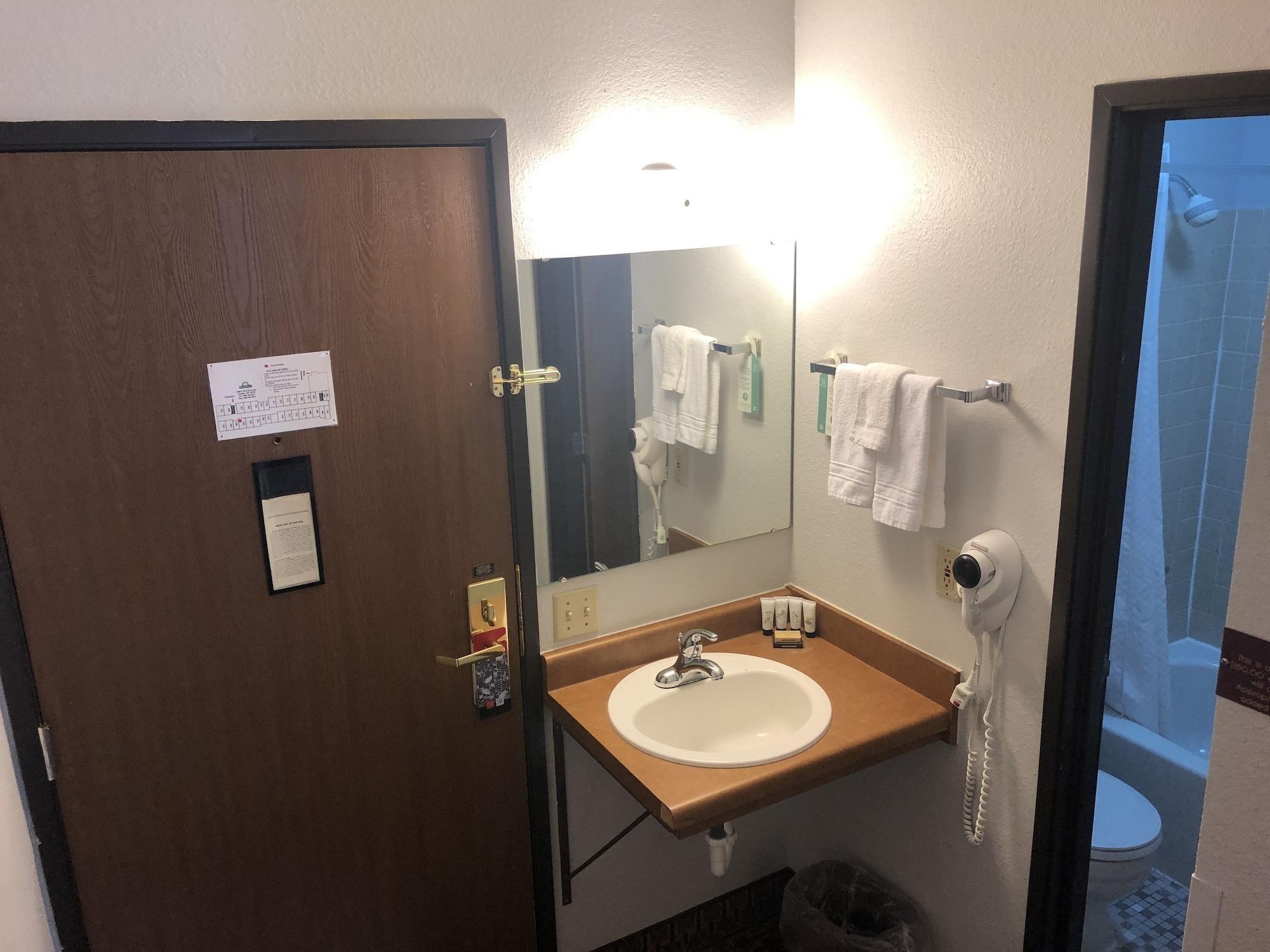 Oyo Hotel Glendive - Yellowstone River Zewnętrze zdjęcie